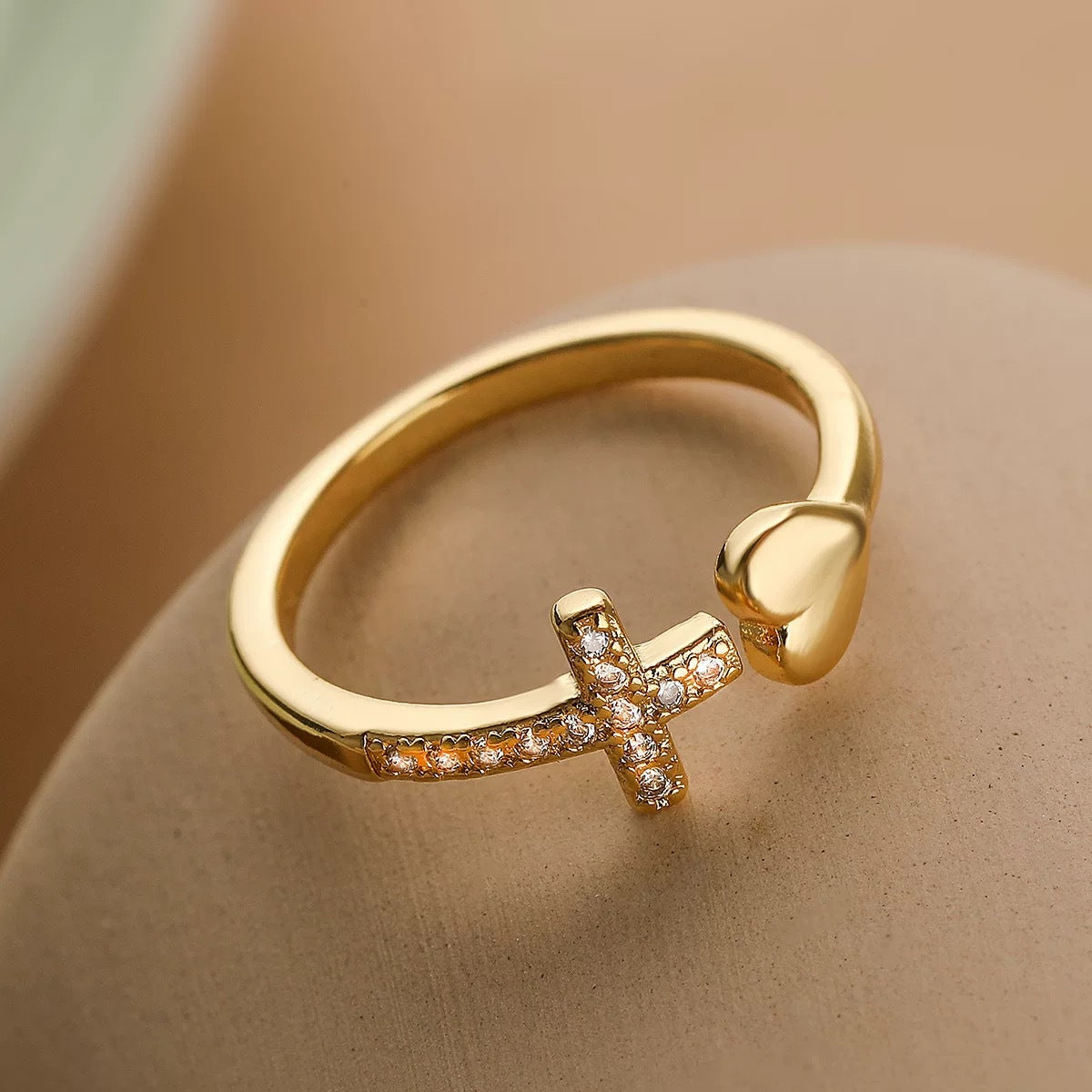Simple Copper Plated Gold Zircon Cross Love Heart-shaped Ring Female