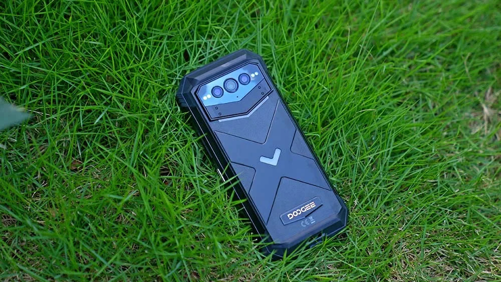 DOOGEE V Max Plus 5G Rugged Smartphone 36GB(16+20) 512GB 22000mAh 200MP Camera 6.58" 120Hz Android 14 Cellphone