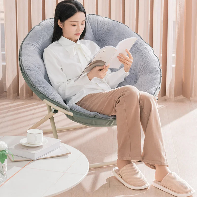 Comfortable Faux Fur Saucer Chair Round Folding Lounge Chair Living Room Flexible Seating for Adults Big Moon Shape Decorative