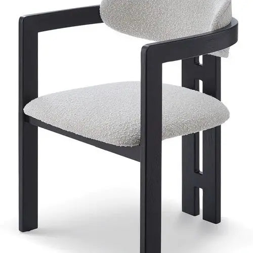 Mid-Century Solid Wood Black Dining Chair - Nordic Minimalist Tripod Legs Retro Side Chair for Home