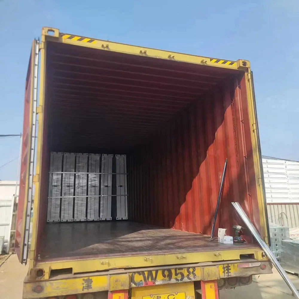 Luxury 2-5 Bedroom Prebuilt Container House 20-40Ft Portable Mobile Tiny Home Prefab Foldable Expandable Sandwich Panel Shop