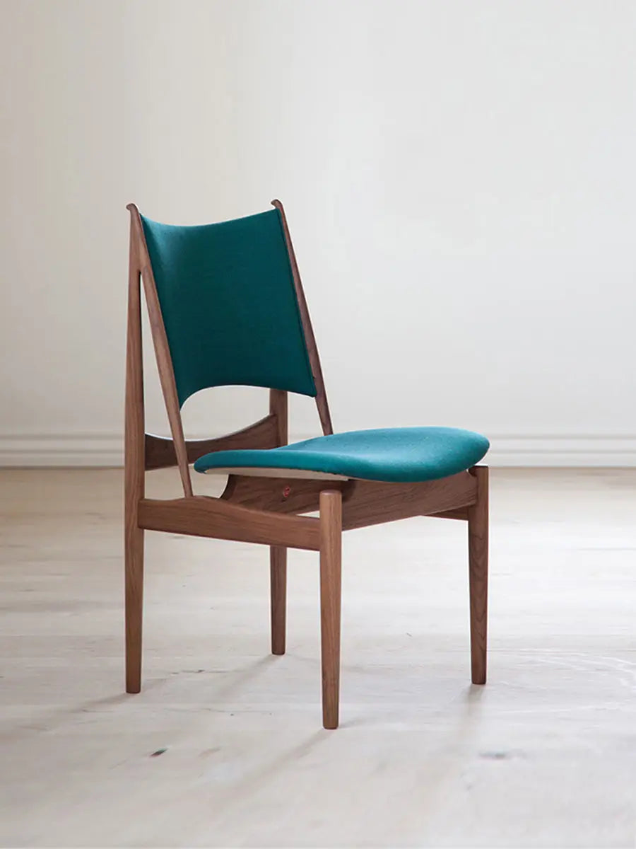 Solid Wood Dining Chair - Nordic Retro Danish Design, Wabi-Sabi Style for Hotel & Restaurant