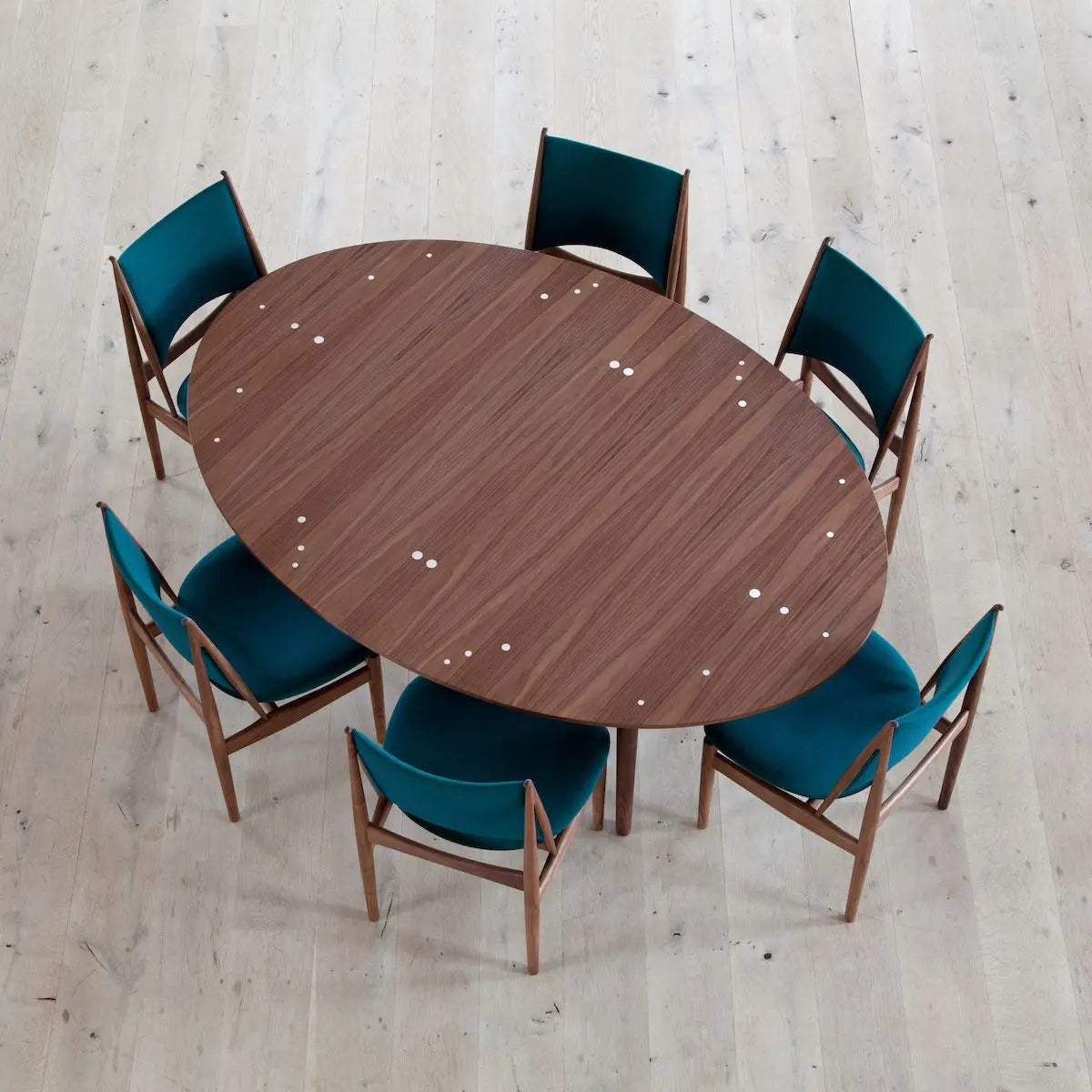 Solid Wood Dining Chair - Nordic Retro Danish Design, Wabi-Sabi Style for Hotel & Restaurant