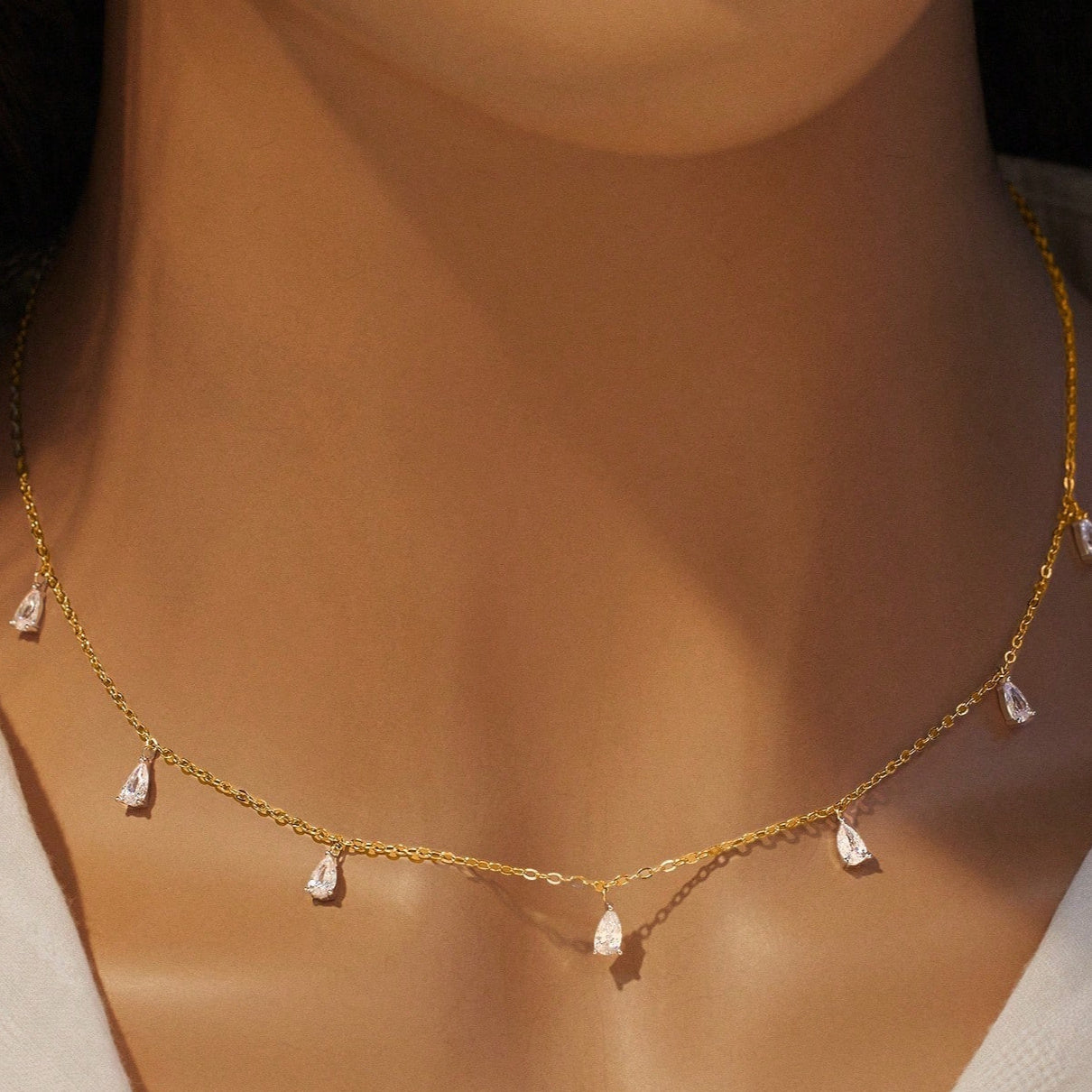 Gentle Drop-shaped Artificial Zircon Necklace