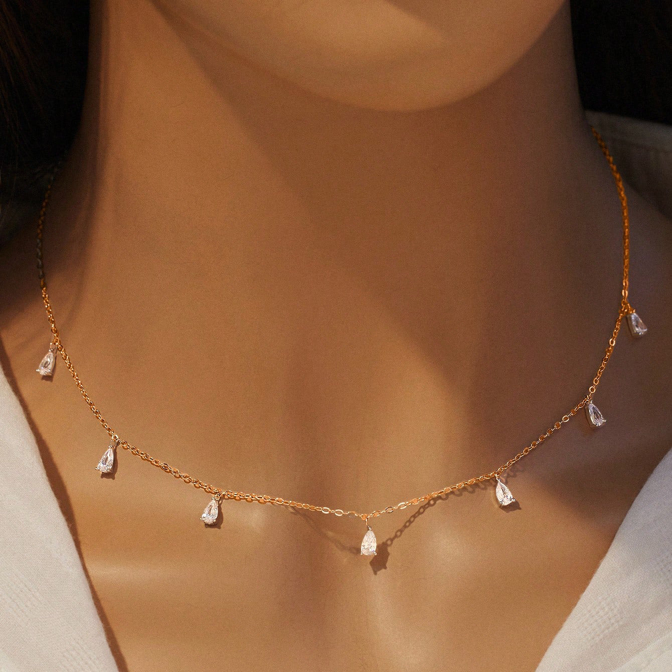 Gentle Drop-shaped Artificial Zircon Necklace