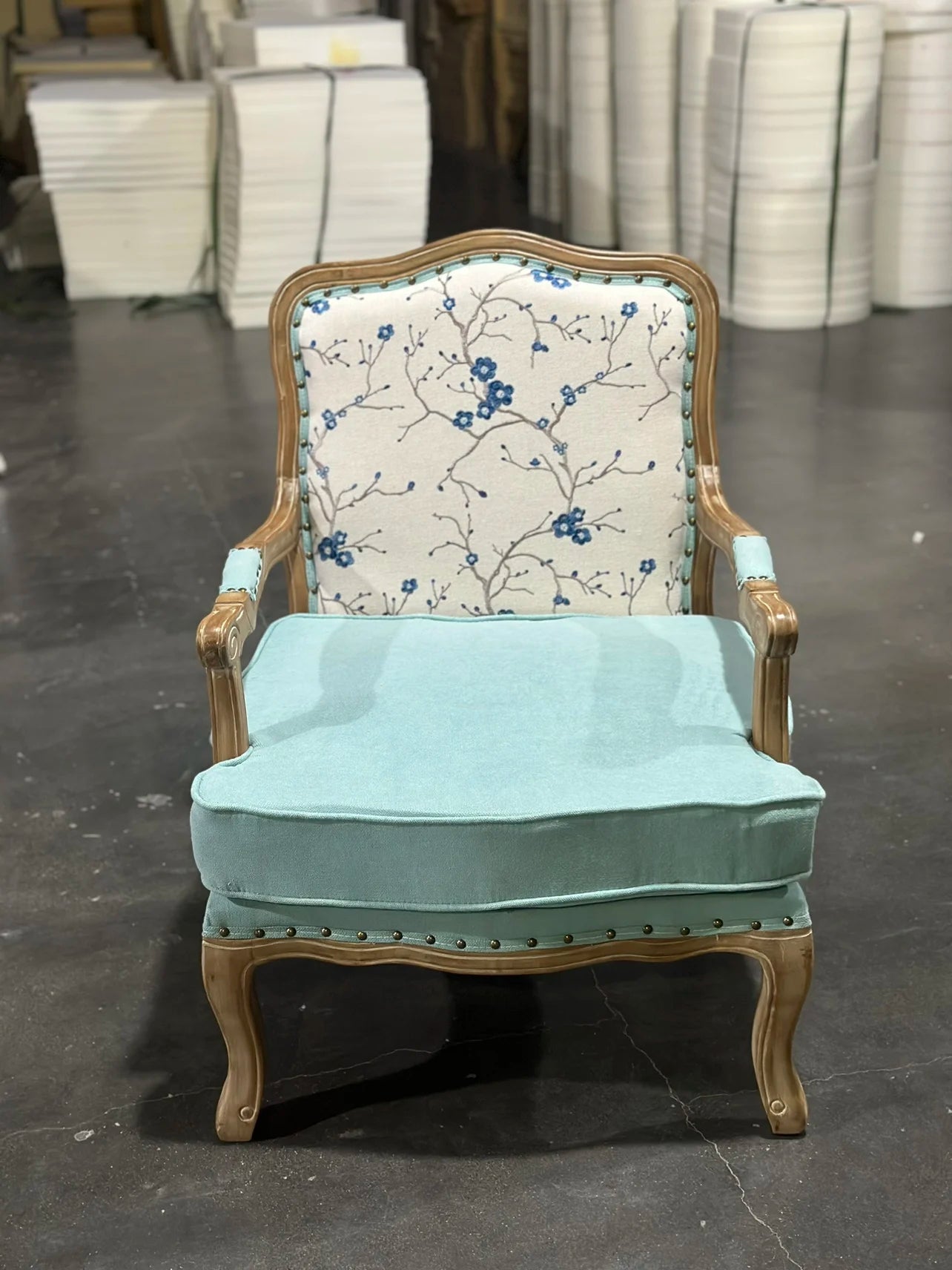 chairRetro solid wood single American country sofa small apartment fabric cafe hotel bedroom back sofachair