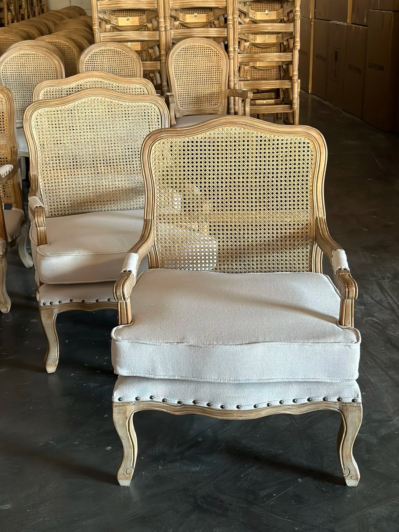 chairRetro solid wood single American country sofa small apartment fabric cafe hotel bedroom back sofachair