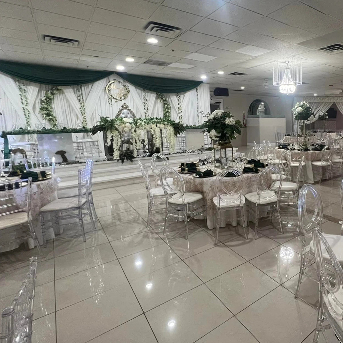 100pcs）Modern Restaurant Wedding Party Chairs plastic Stackable Hotel Gold Chiavari Chairs 1149